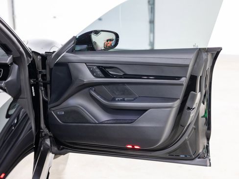 Used 2024 Porsche Taycan 4S image 26