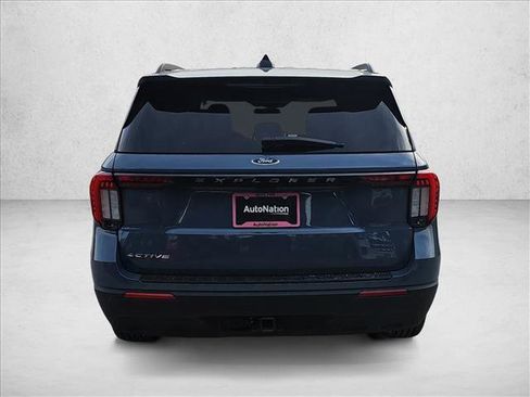 New 2025 Ford Explorer Active image 4