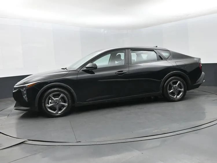 Used 2025 Kia K4 FWD image 5