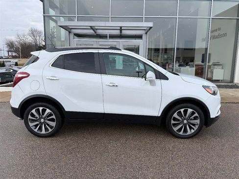 Used 2018 Buick Encore Preferred image 2