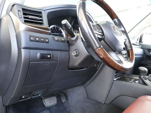 Used 2016 Lexus LX 570 4WD w/ Luxury Package image 42