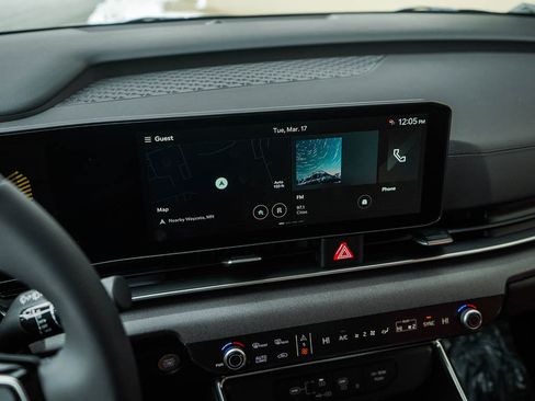 New 2026 Kia Carnival EX FWD image 25