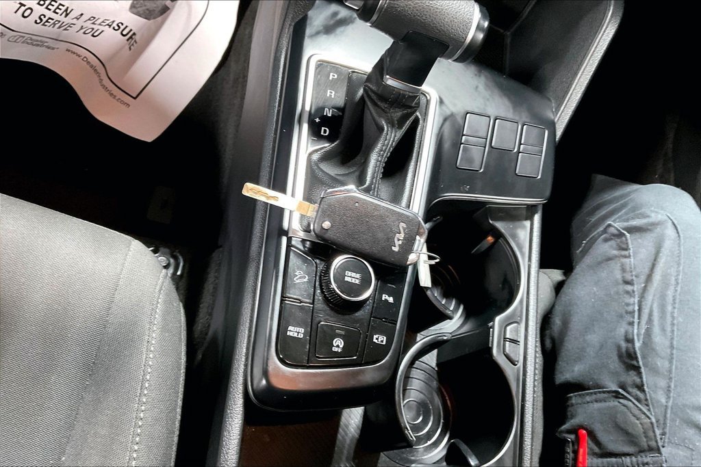 Used 2025 Kia Sportage LX FWD image 12