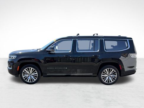 Used 2022 Jeep Grand Wagoneer Series III w/ Flexible Seating Group AWD/4WD image 2