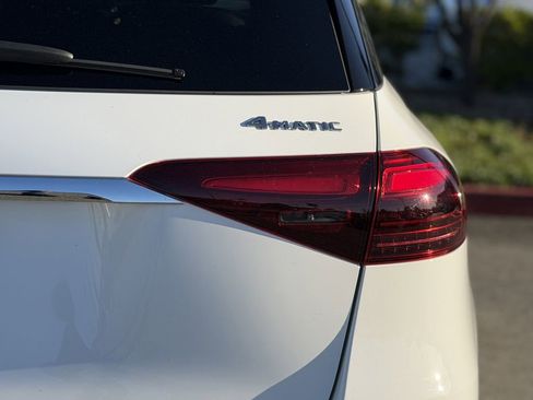 Used 2024 Mercedes-Benz GLE 350 4MATIC image 12