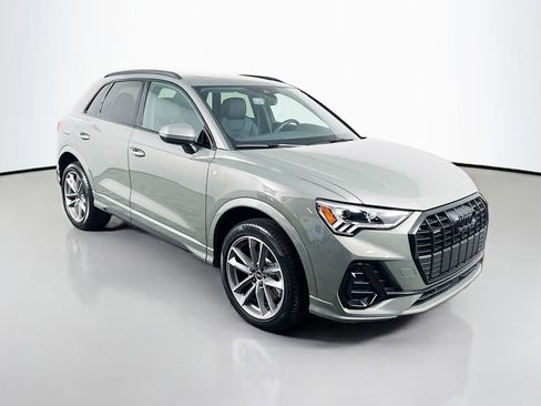 Used 2025 Audi Q3 2.0T Premium w/ Convenience Package AWD/4WD image 3