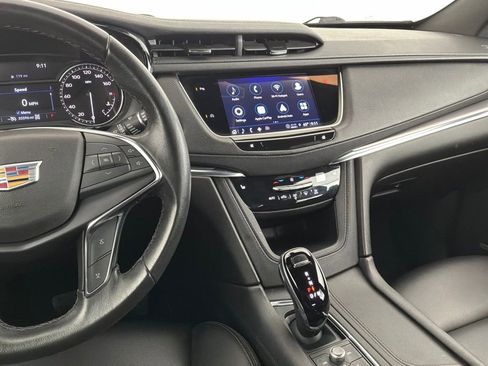 Used 2022 Cadillac XT5 Luxury w/ LPO, Floor Liner Package AWD/4WD image 14