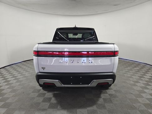 Used 2024 Rivian R1T Adventure Dual AWD/4WD image 4