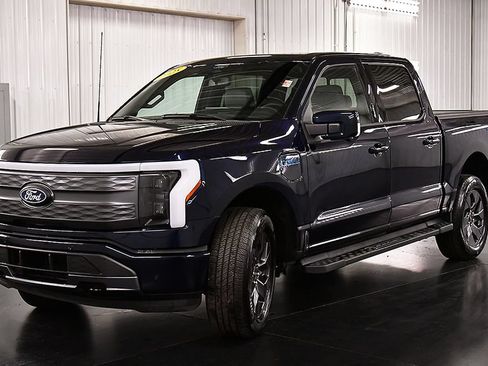 Used 2025 Ford F150 Lightning Lariat AWD/4WD image 3