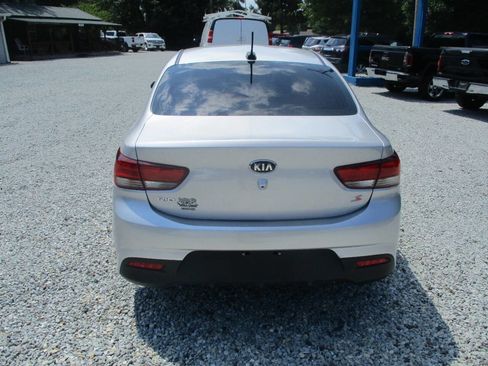 Used 2019 Kia Rio S image 4