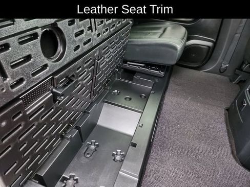 Used 2018 Nissan Titan SL image 31