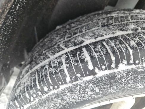 Used 2019 Jeep Renegade Latitude w/ Cold Weather Group image 11