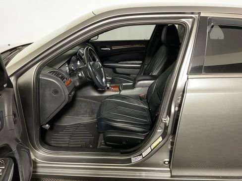 Used 2012 Chrysler 300 Limited RWD image 18