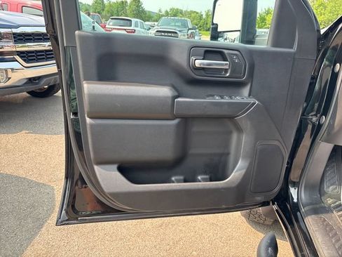 Used 2025 Chevrolet Silverado 2500 Custom w/ Custom Value Package AWD/4WD image 7