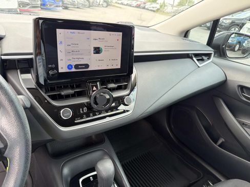 Used 2024 Toyota Corolla LE FWD image 29