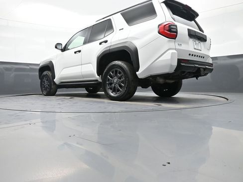 Certified 2025 Toyota 4Runner SR5 image 30
