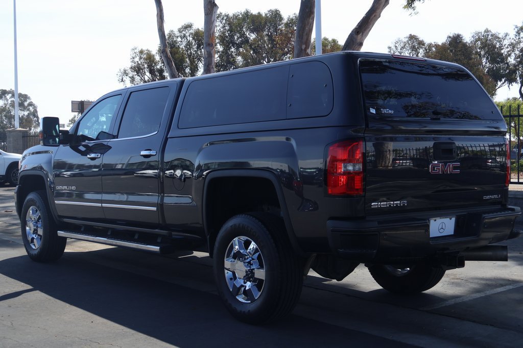 Used 2015 GMC Sierra 2500 Denali w/ Duramax Plus Package AWD/4WD image 6