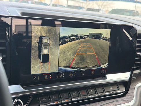 New 2026 GMC Sierra 1500 SLT image 16