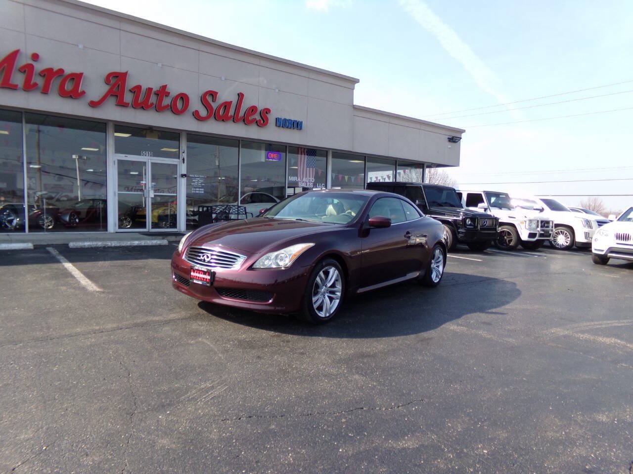 Used 2010 INFINITI G37 Convertible w/ Premium Pkg RWD image 3