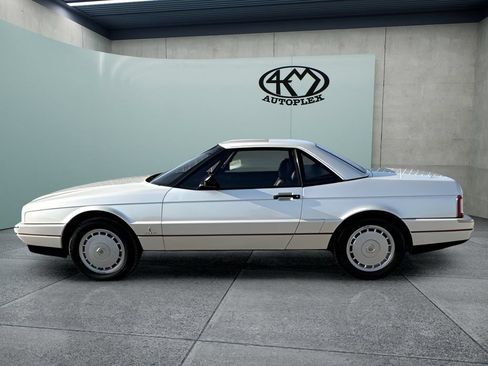 Used 1992 Cadillac Allante FWD image 6