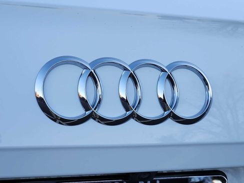 Used 2020 Audi SQ5 Premium Plus w/ Premium Plus Package image 29