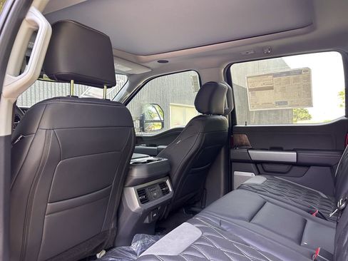 New 2026 Ford F250 Lariat w/ Black Appearance Package AWD/4WD image 15