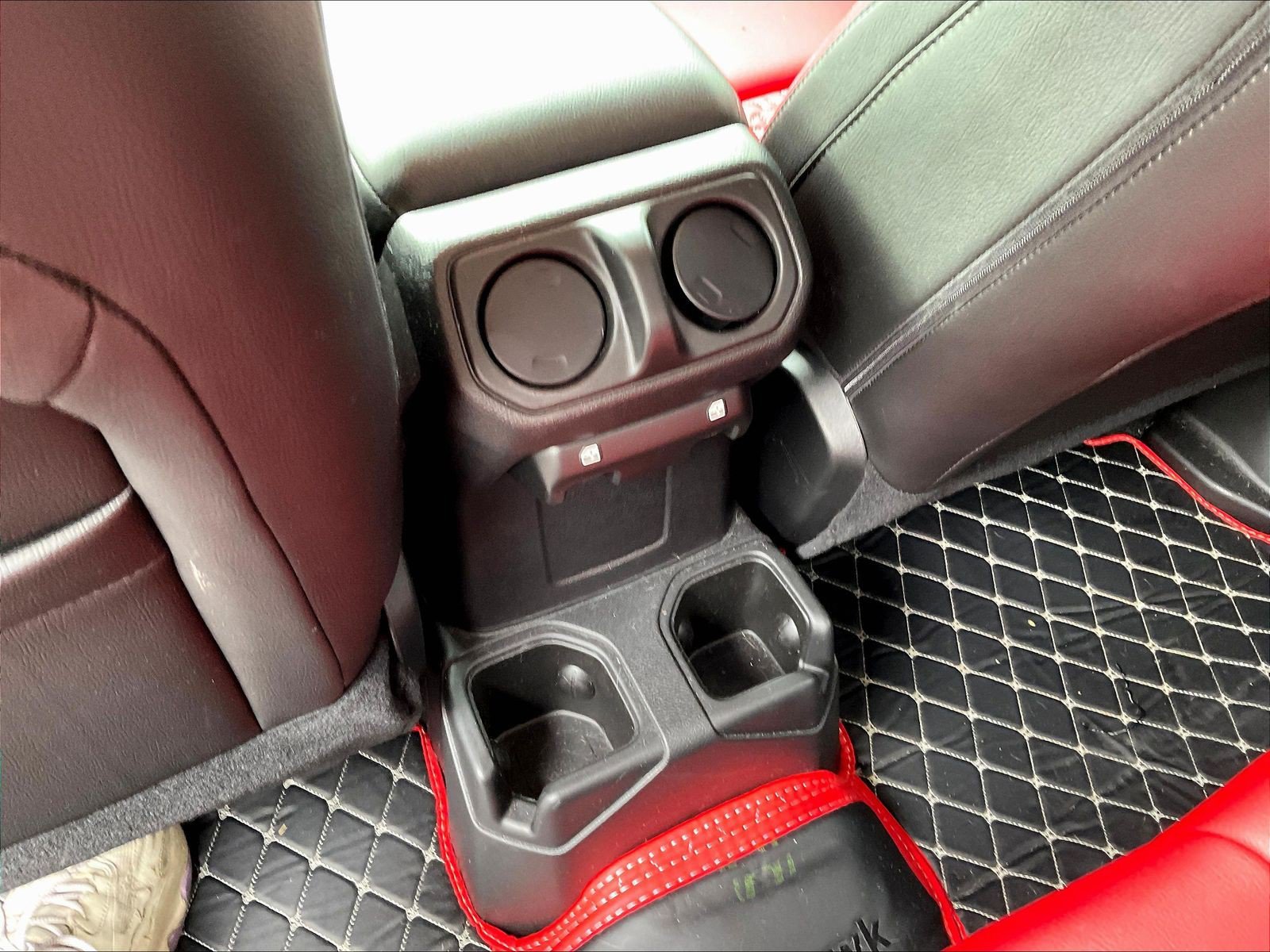 Used 2025 Jeep Gladiator Sport AWD/4WD image 11
