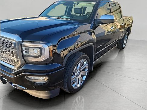 Used 2017 GMC Sierra 1500 Denali w/ Denali Ultimate Package image 4