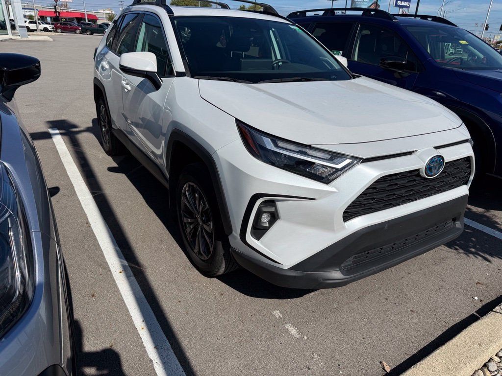 Used 2023 Toyota RAV4 XLE Premium AWD/4WD image 3