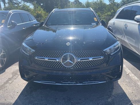 Used 2026 Mercedes-Benz GLC 300 image 3