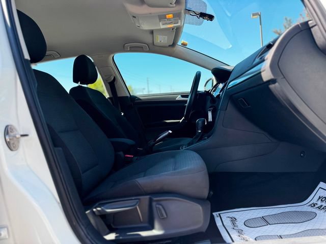 Used 2019 Volkswagen Golf S FWD image 27