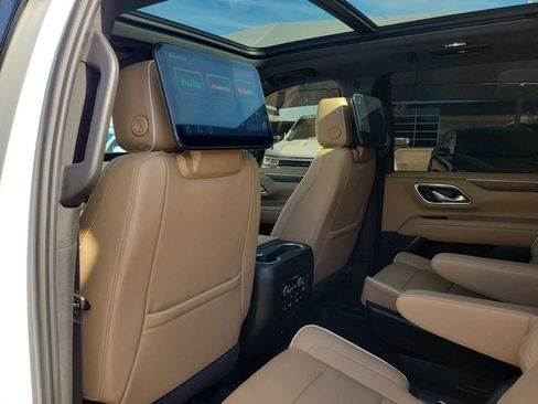 Used 2024 Chevrolet Tahoe Premier w/ Advanced Technology Package image 12