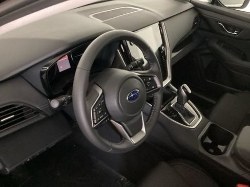 Used 2025 Subaru Outback Premium w/ Popular Package #1A AWD/4WD image 9