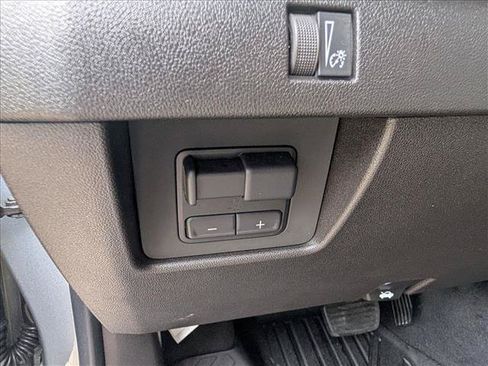 Used 2025 Chevrolet Colorado ZR2 w/ Technology Package AWD/4WD image 31