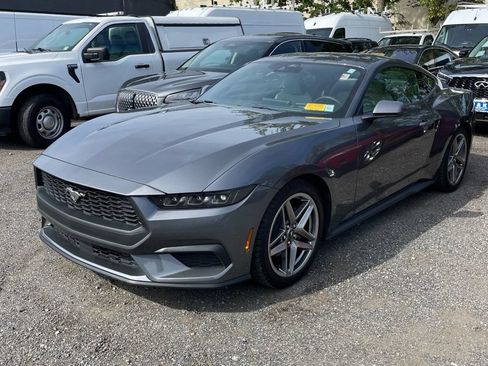 Used 2025 Ford Mustang Coupe RWD image 1