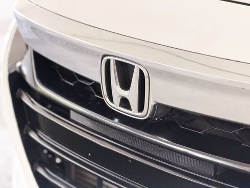 Used 2018 Honda Accord LX image 9