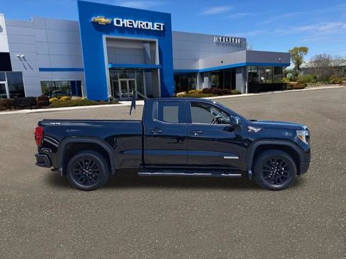 Used 2022 GMC Sierra 1500 Elevation w/ LPO, Elevation Black Package AWD/4WD image 28