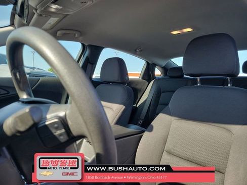 Used 2024 Chevrolet Malibu LT FWD image 17