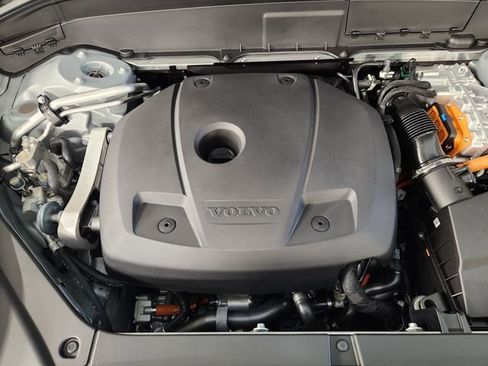 New 2026 Volvo XC90 T8 Plus w/ Protection Package Premier image 33