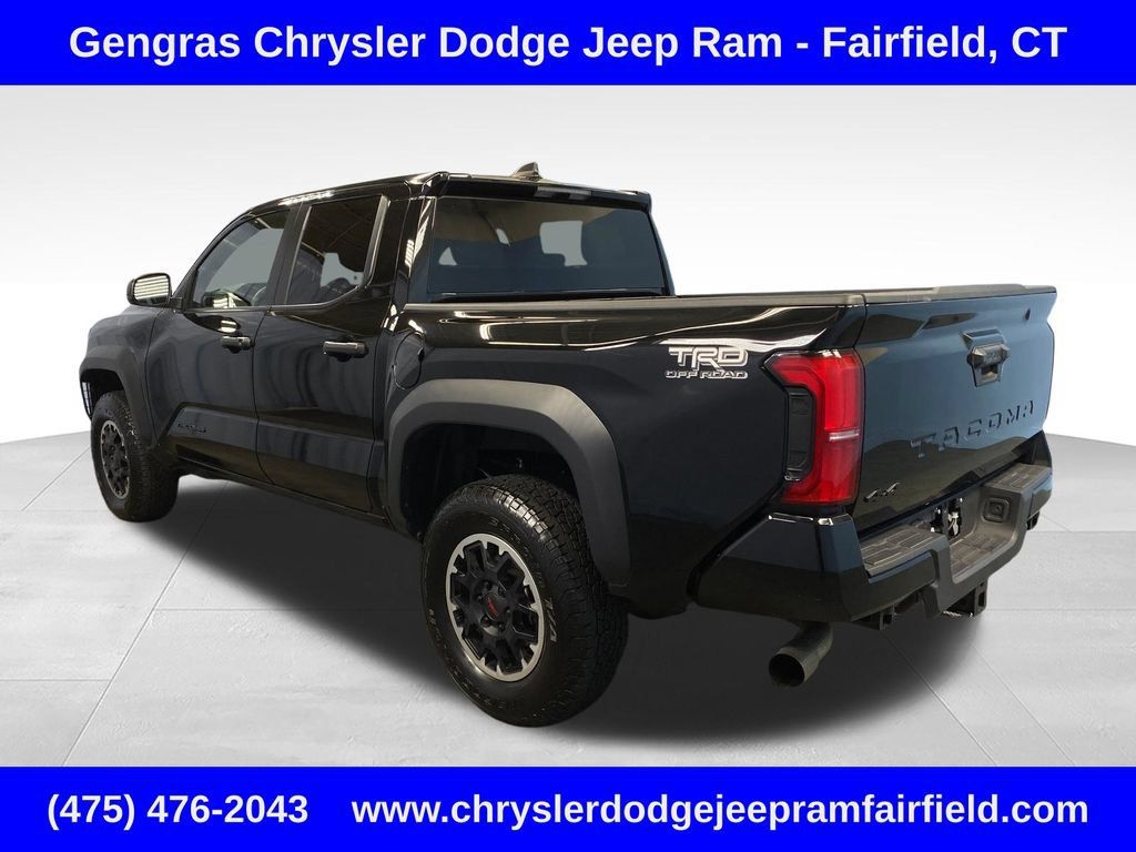 Used 2024 Toyota Tacoma TRD Off-Road AWD/4WD image 4