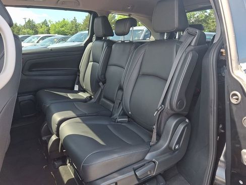 Used 2023 Honda Odyssey EX-L image 10