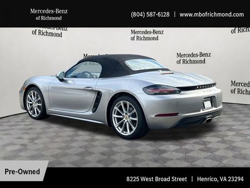 Used 2019 Porsche 718 Boxster RWD image 11