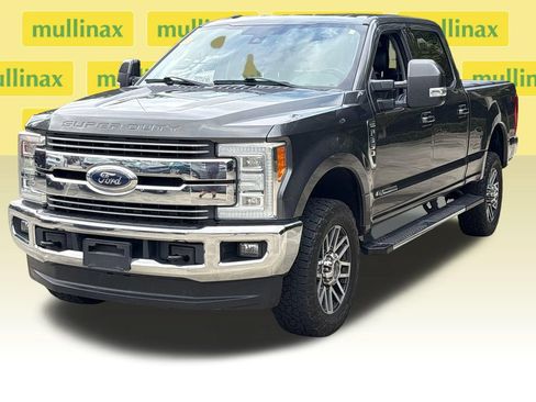 Used 2018 Ford F350 Lariat w/ Lariat Ultimate Package AWD/4WD image 12
