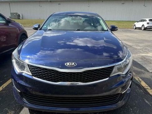 Used 2018 Kia Optima LX image 2