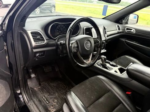 Used 2019 Jeep Grand Cherokee Altitude AWD/4WD image 10