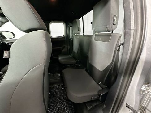 Used 2019 Toyota Tacoma TRD Sport w/ Technology Package image 21