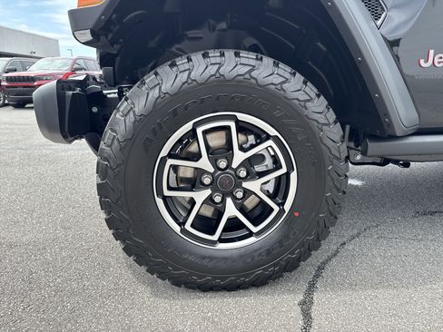 New 2025 Jeep Wrangler Rubicon image 14