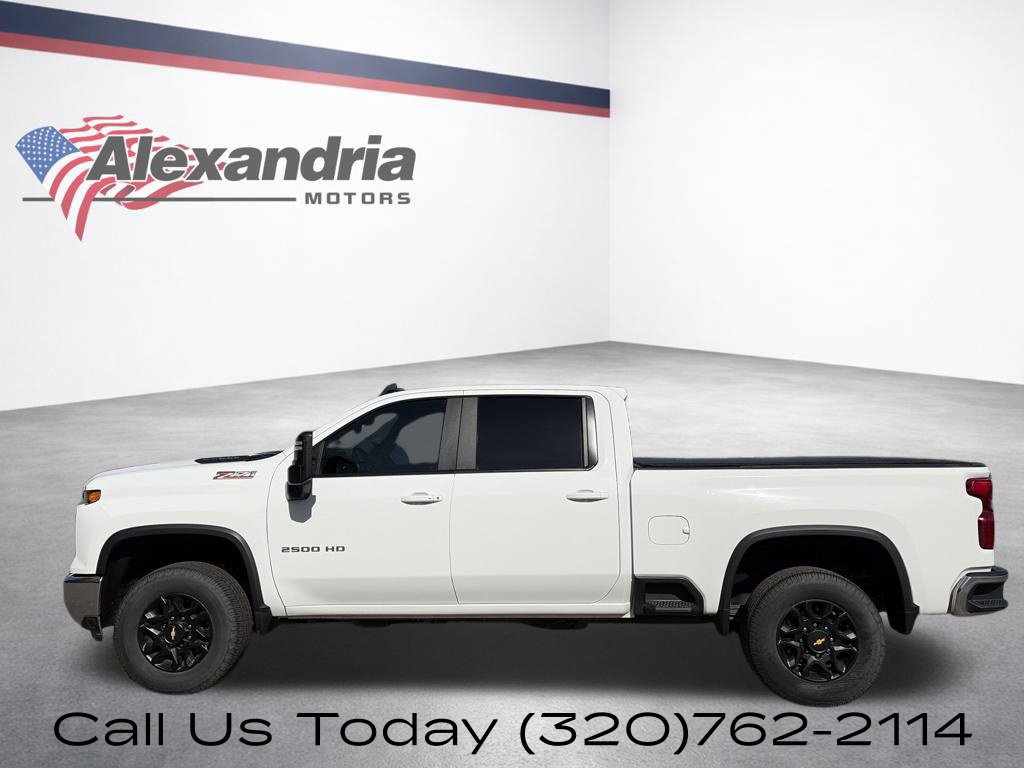 Used 2024 Chevrolet Silverado 2500 LT AWD/4WD image 10