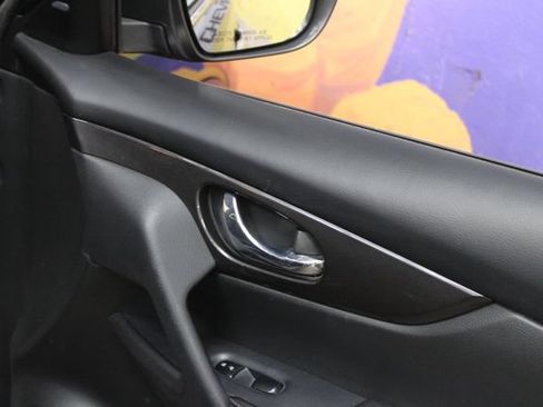 Used 2019 Nissan Rogue SV AWD/4WD image 11