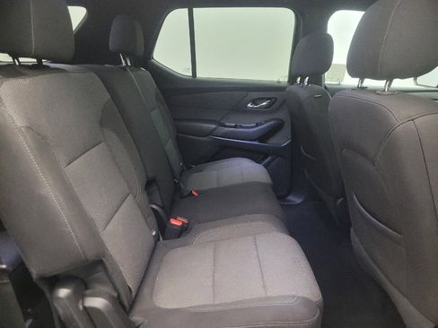 Used 2023 Chevrolet Traverse LT FWD image 19
